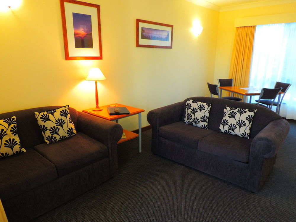 Governors Lodge Resort Hotel Burnt Pine Extérieur photo